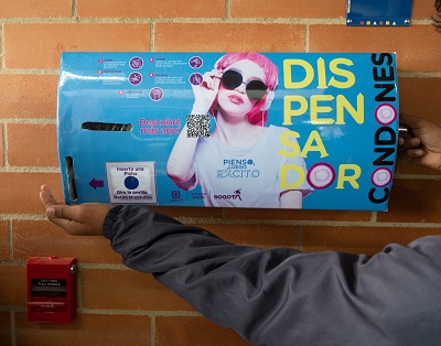 Nuevos dispensadores de condones en instituciones educativas de Bogotá