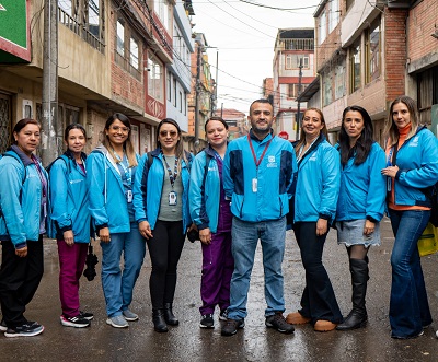 Por primera vez, 554 sectores de Bogotá están recibiendo atención y servicios de salud en sus casas