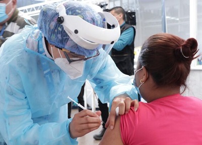 Secretaría de Salud implementa puntos móviles de vacunación en iglesias durante Semana Santa