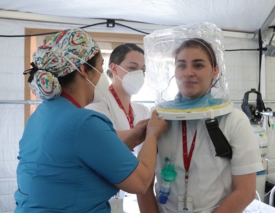 Innovadores cascos para pacientes con COVID-19