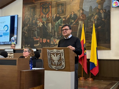 Bogotá presentó ante el Concejo el análisis técnico sobre la inclusión de la vacuna contra el herpes zóster