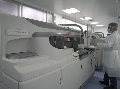 El Simón Bolívar inaugura laboratorio clínico más moderno de la red pública