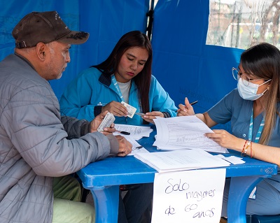 Bogotá responde con vigilancia y vacunación al primer pico de IRA del año